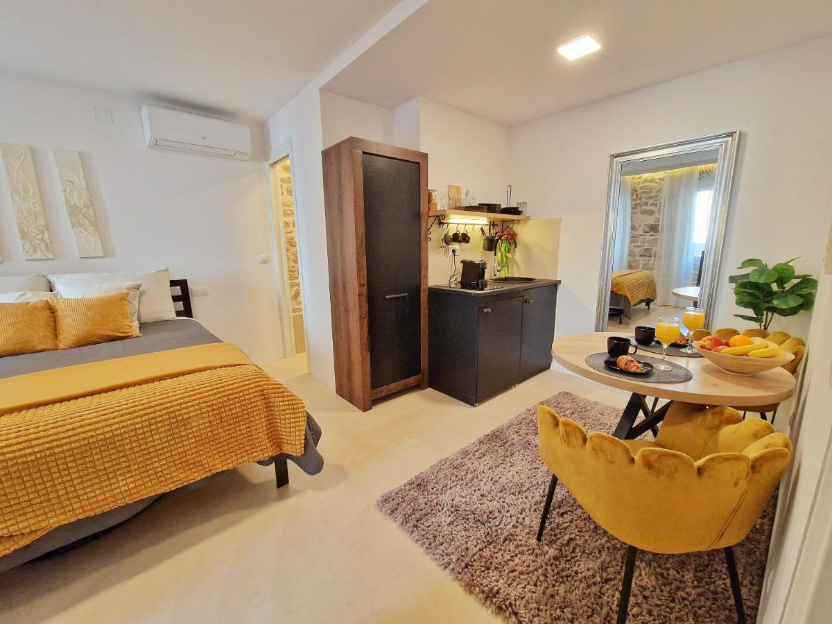 Ferienwohnung Hidden Oasis Rovinj Exterior foto
